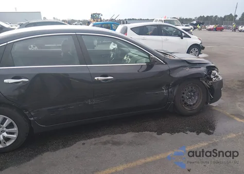 2015 Nissan Altima 2.5 S из США, поврежденный, VIN 1N4AL3AP7FC475537